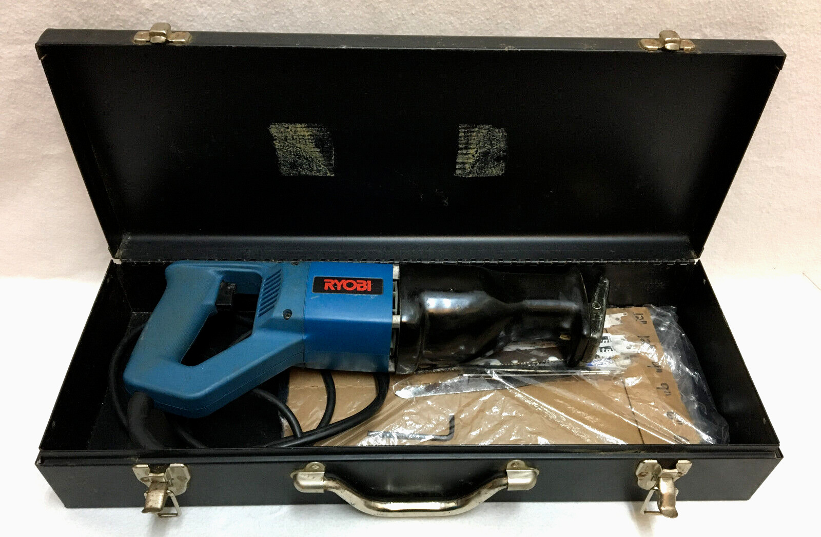 Ryobi RJ-100V Double Insulated 120V Reciprocating Saw 6 Blades Original Case gallery