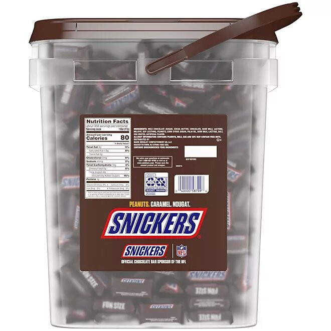Snickers Fun Size Halloween Chocolate Candy Bars, 12 Pounds (350 Pieces) gallery