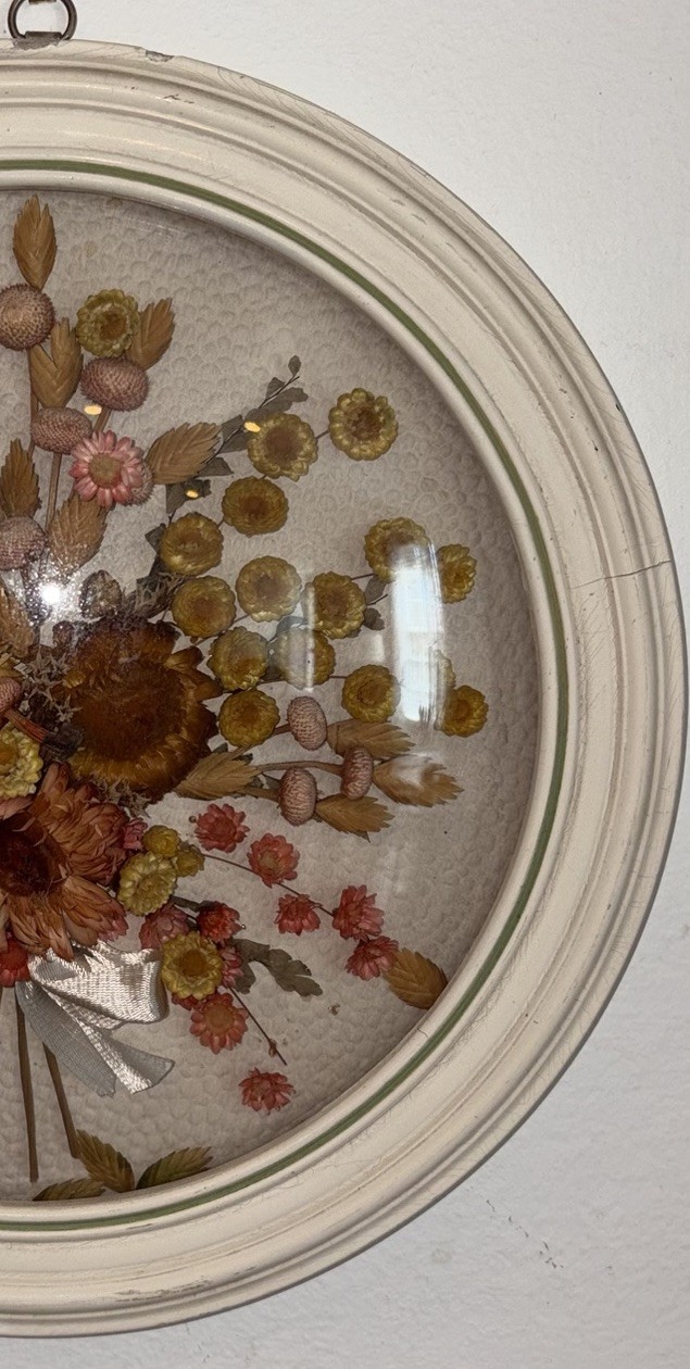 Vintage Handmade USA Dried Flower Shadow Box Wall Hanging Round Frame Decor gallery