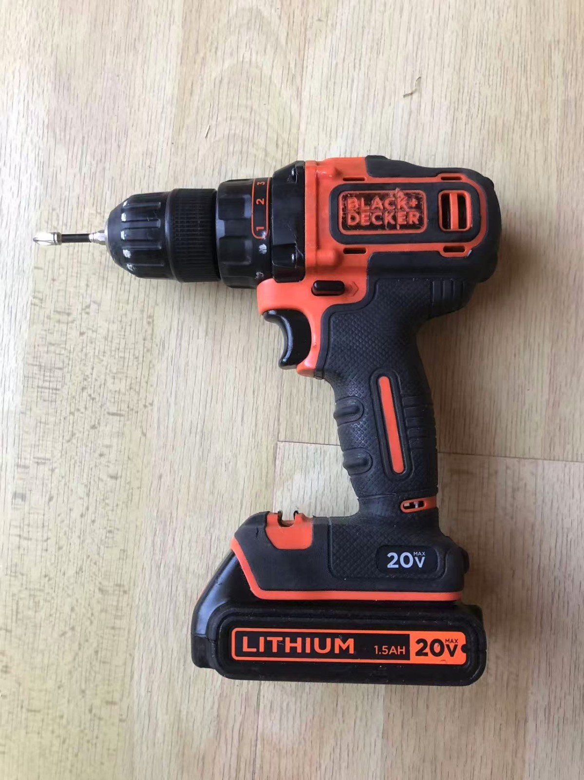 BLACK+DECKER LDX120C 20V Max Lithium-Ion Cordless 3/8 inch Drill/Driver gallery