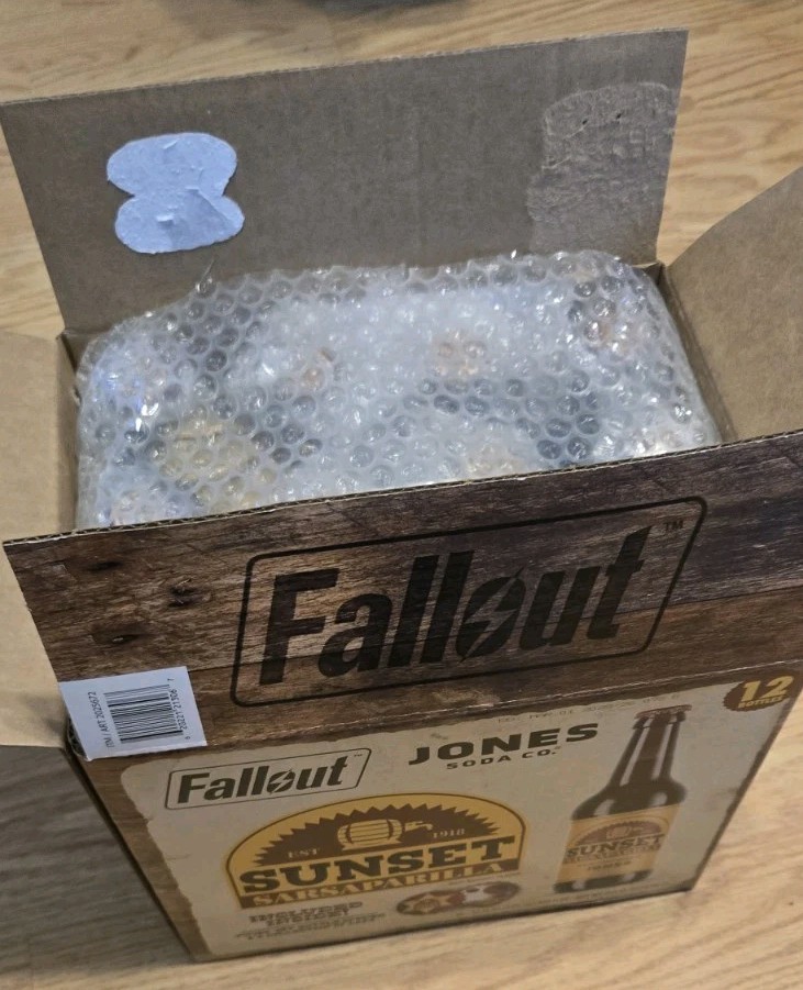 Doublebox Fallout x Jones Soda Co, Sunset Sarsaparilla 12 fl oz 12-pack gallery