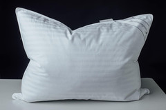 Goose down Feather Soft Pillows One Pillow 100% Cotton Supportive Bed Pillow Str