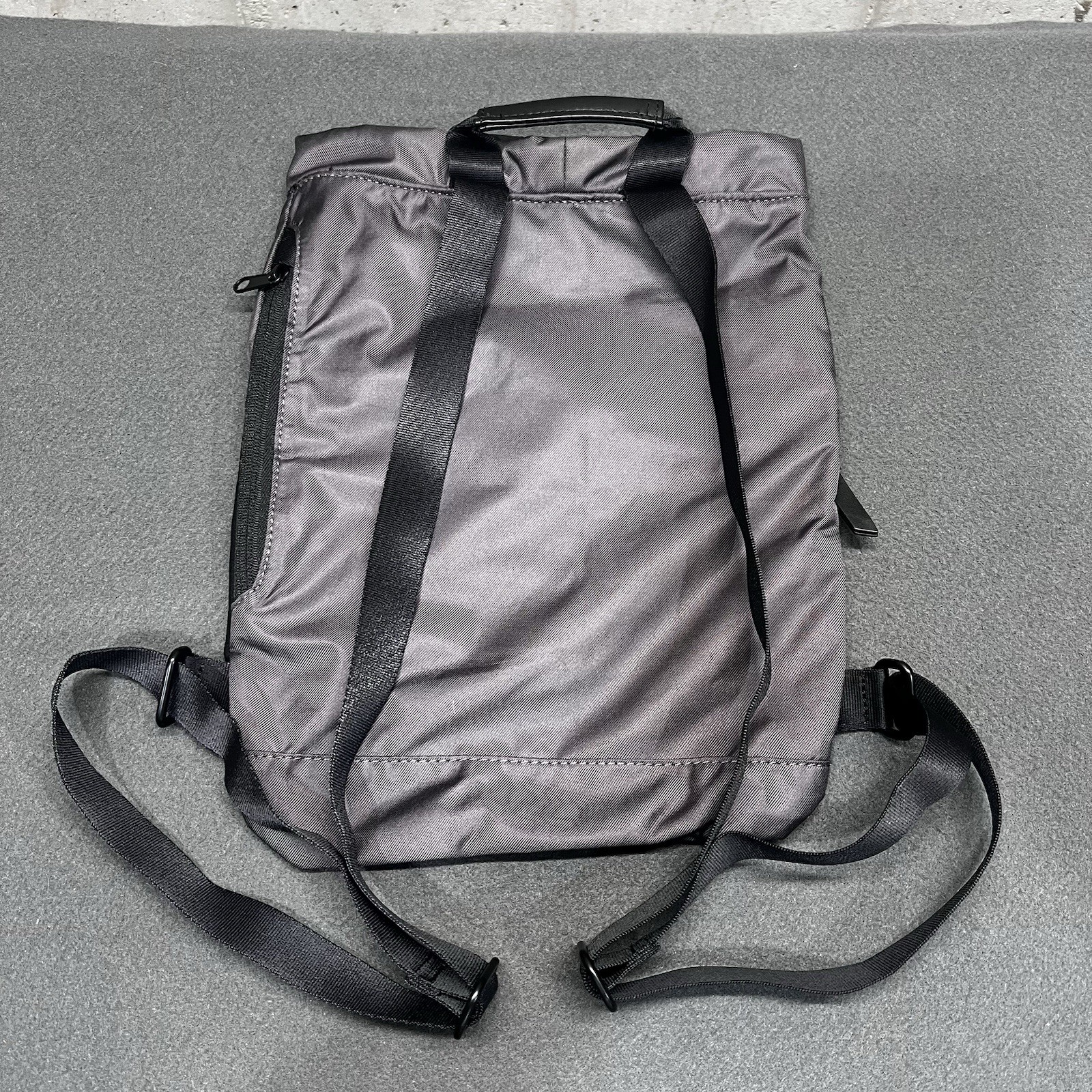 Ogio XIX Drawstring Backpack Shoulder Bag - Black & Gray Zip Drawstring - EUC 2