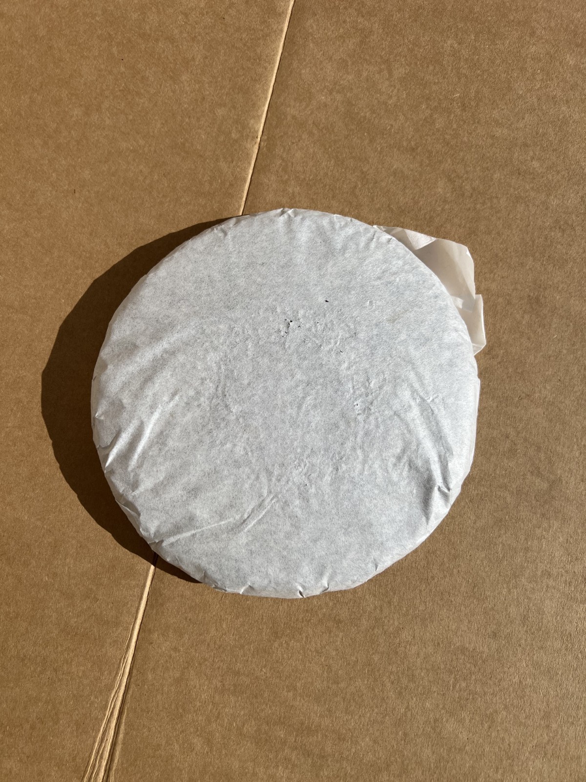 350g Chinese Pu'er Tea Cake 云南普洱茶饼 Old Stock 1990s gallery
