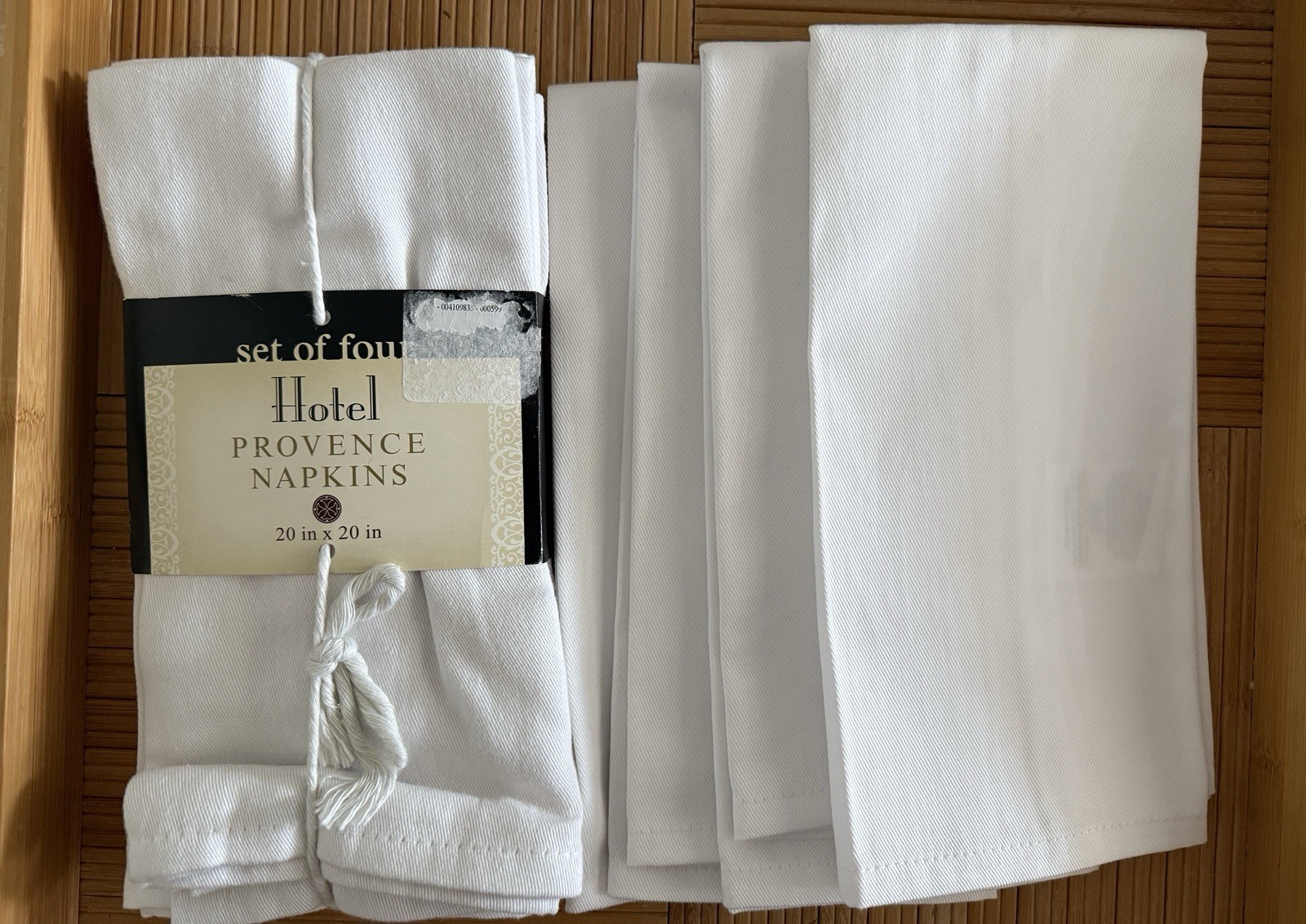 Hotel / Restaurant Quality Cotton Blend Solid White Napkins 20” X 20” (Set 8) gallery