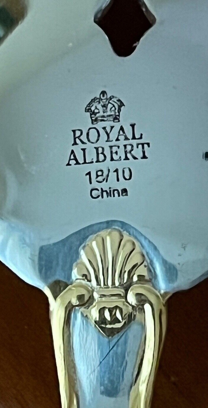Royal Albert OLD COUNTRY ROSES Gold Accent 18/10 Stainless Flatware - Choice gallery