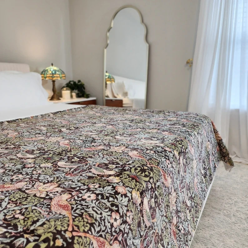 William Morris Strawberry Thief Velvet Blanket Luxury Style gallery
