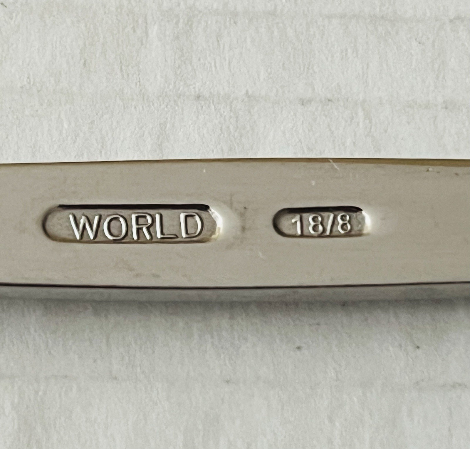 World Tableware Stainless Esquire 3 Teaspoons Glossy Ball Tip gallery