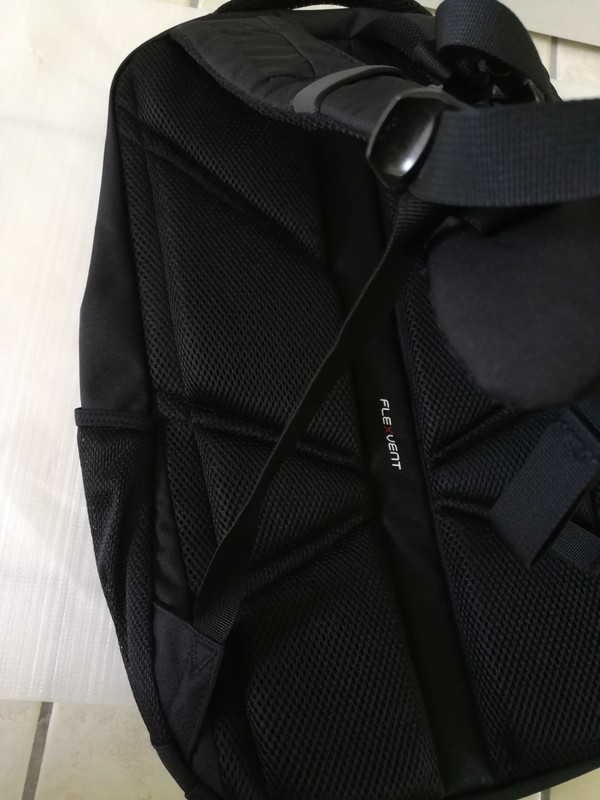 The North Face Connector Backpack mongo Logo NWT Black 28L 4