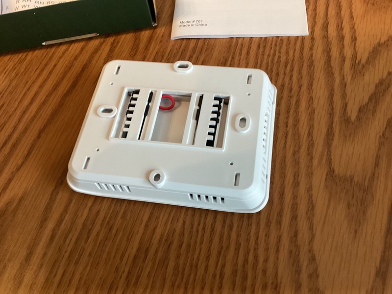 Mroinge No 701 Digital Non-Programmable Thermostat Heat/Cool/Off NEW gallery