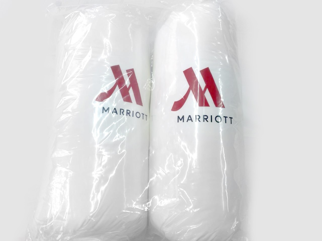Marriott Hotel Down Alternative Eco Pillow Luxury Hotel Pillows 100%RecycledFill gallery