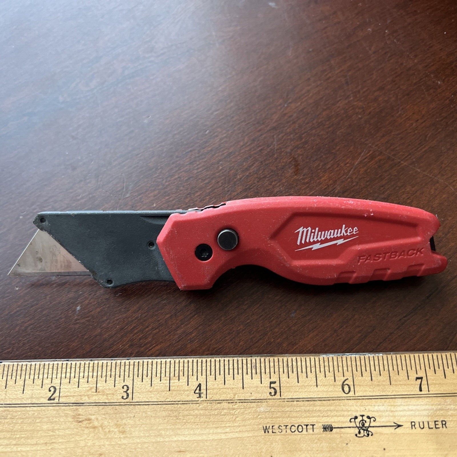 Milwaukee Fastback Compact Folding Utility Knife with Clip 48-22-1500 gallery