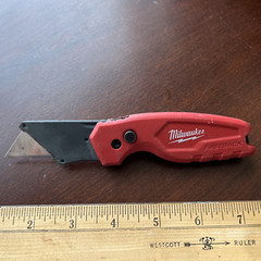 Milwaukee Fastback Compact Folding Utility Knife with Clip 48-22-1500
