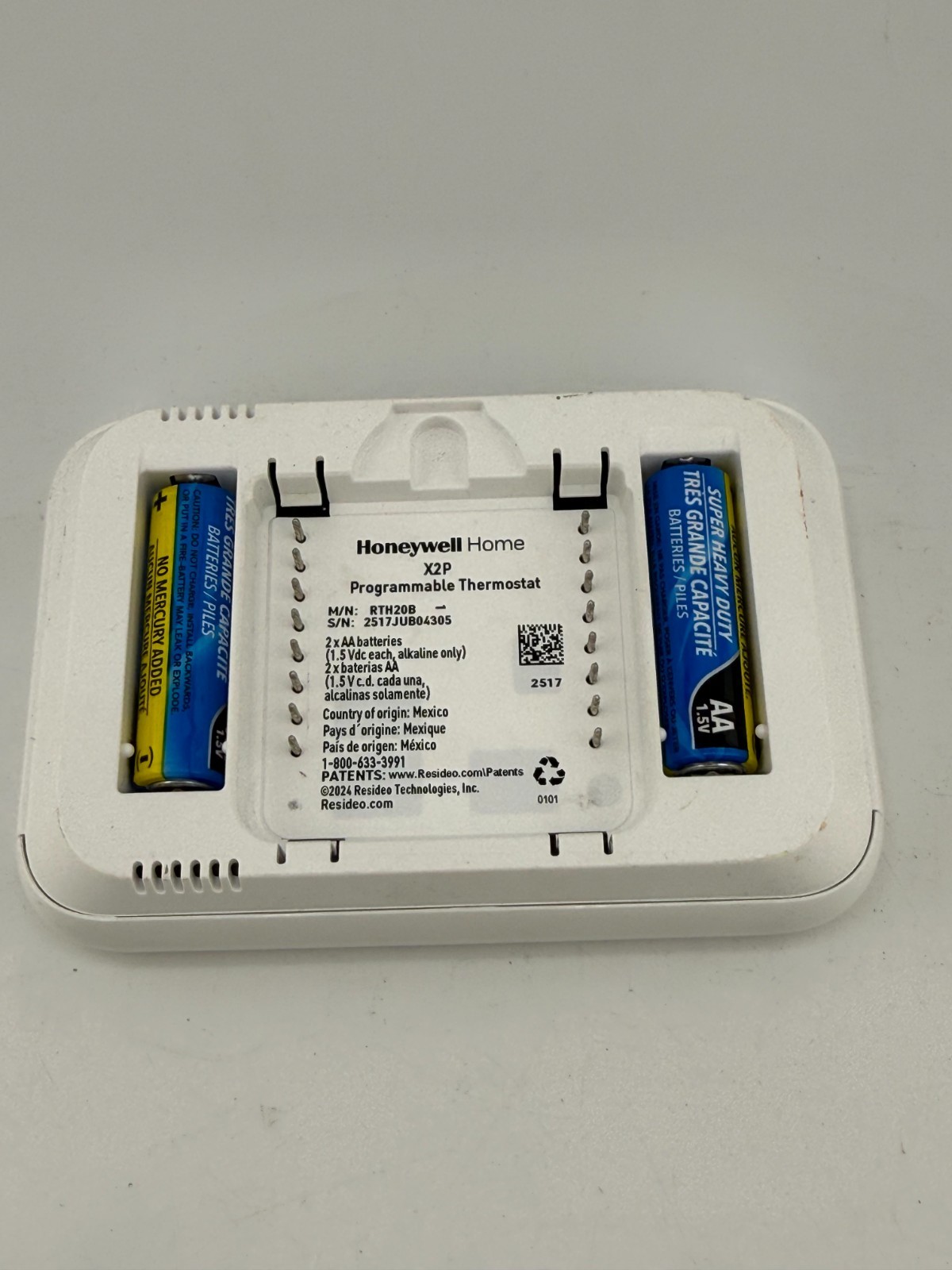 Honeywell Home RTH11B X1N Non-Programmable Thermostat 1 Heat 1 Cool Single Stage gallery