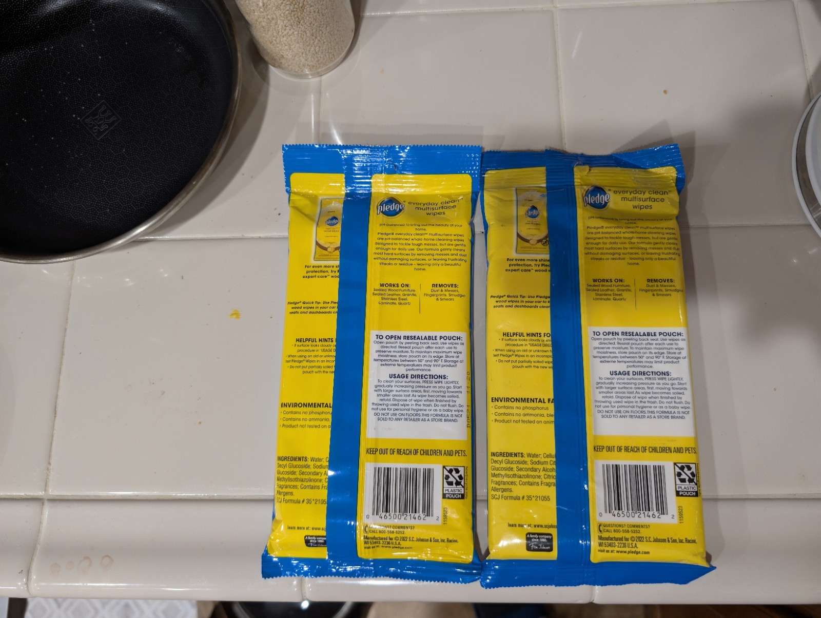 Pledge Multi-Surface Cleaner Wet Wipes, 7 x 10, Fresh Citrus, 25 Wipes, 2 Packs gallery