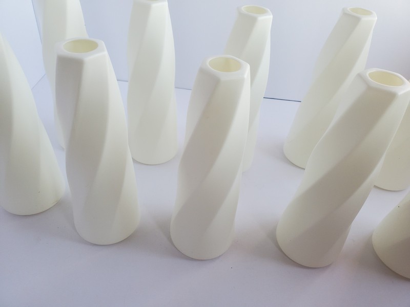 DIDAEY 10 PACK COMPOSITE PLASTIC FLOWER VASES BULK WHITE SMALL TALL VASES -WHITE gallery