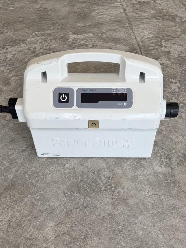 Dolphin Nautilus CC Plus Robotic Pool Cleaner w/ Tested Power Supply - For Parts gallery