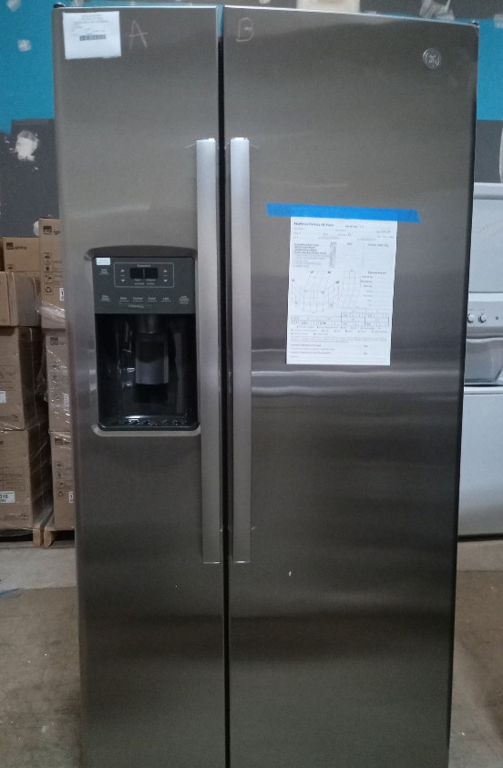 GE 33" Freestanding Side by Side Refrigerator with 23.01 Cu. Ft. - GSS23GYPF gallery