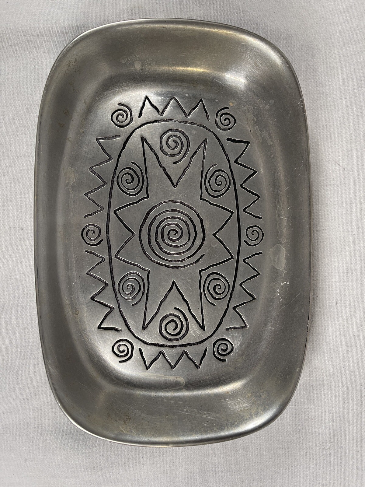 Wilton Armetale Pewter Reggae Retangle Bread Server 9" - 4335 D gallery