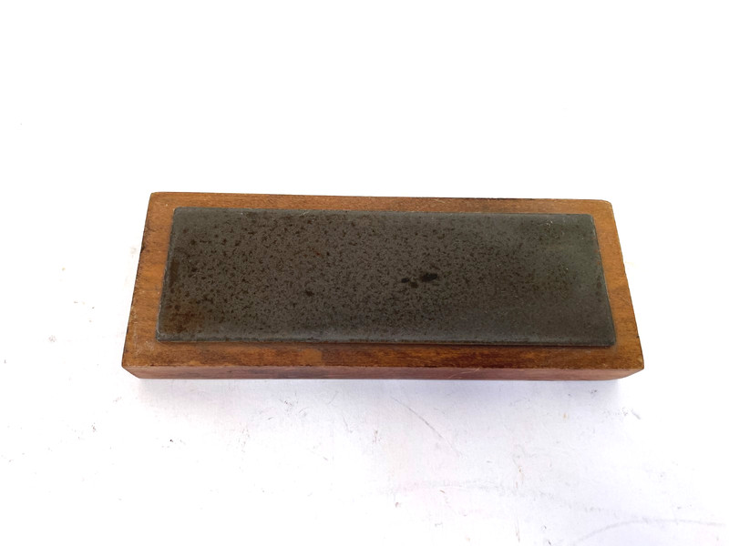 Eze-Lap Diamond Sharpener Fine-Grit Surface Mounted on Walnut Block Non-Skid 7" gallery