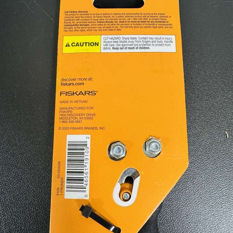 Fiskars Pruner Shears 5/8” Cutting Capacity Steel Blades And Shears NEW gallery