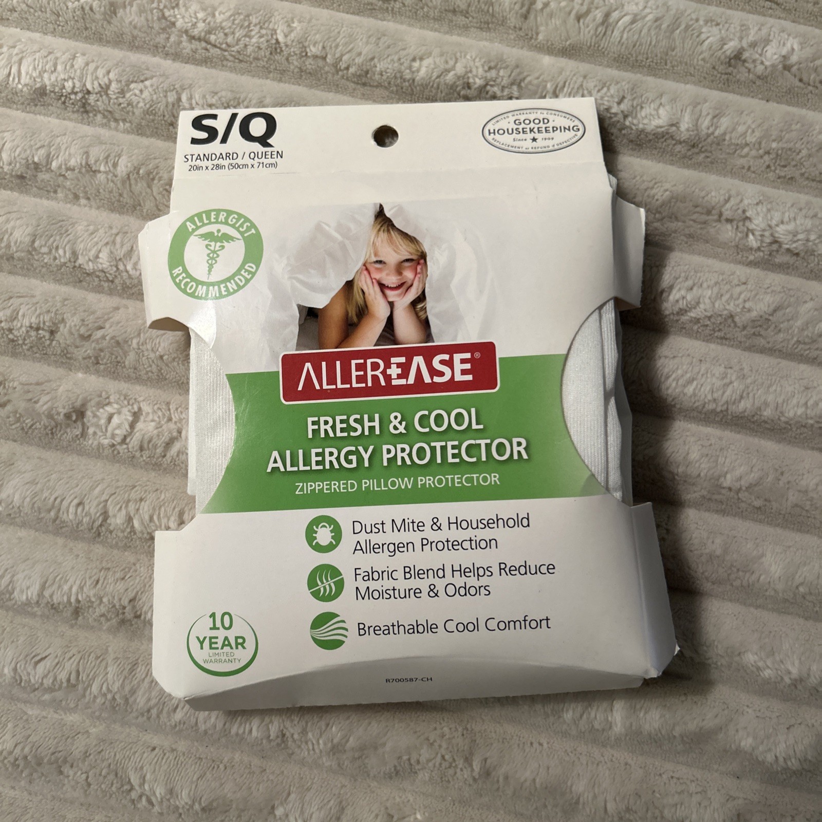 AllerEase Fesh & Cool Allergy Protector Queen size Zippered Pillow Protector gallery