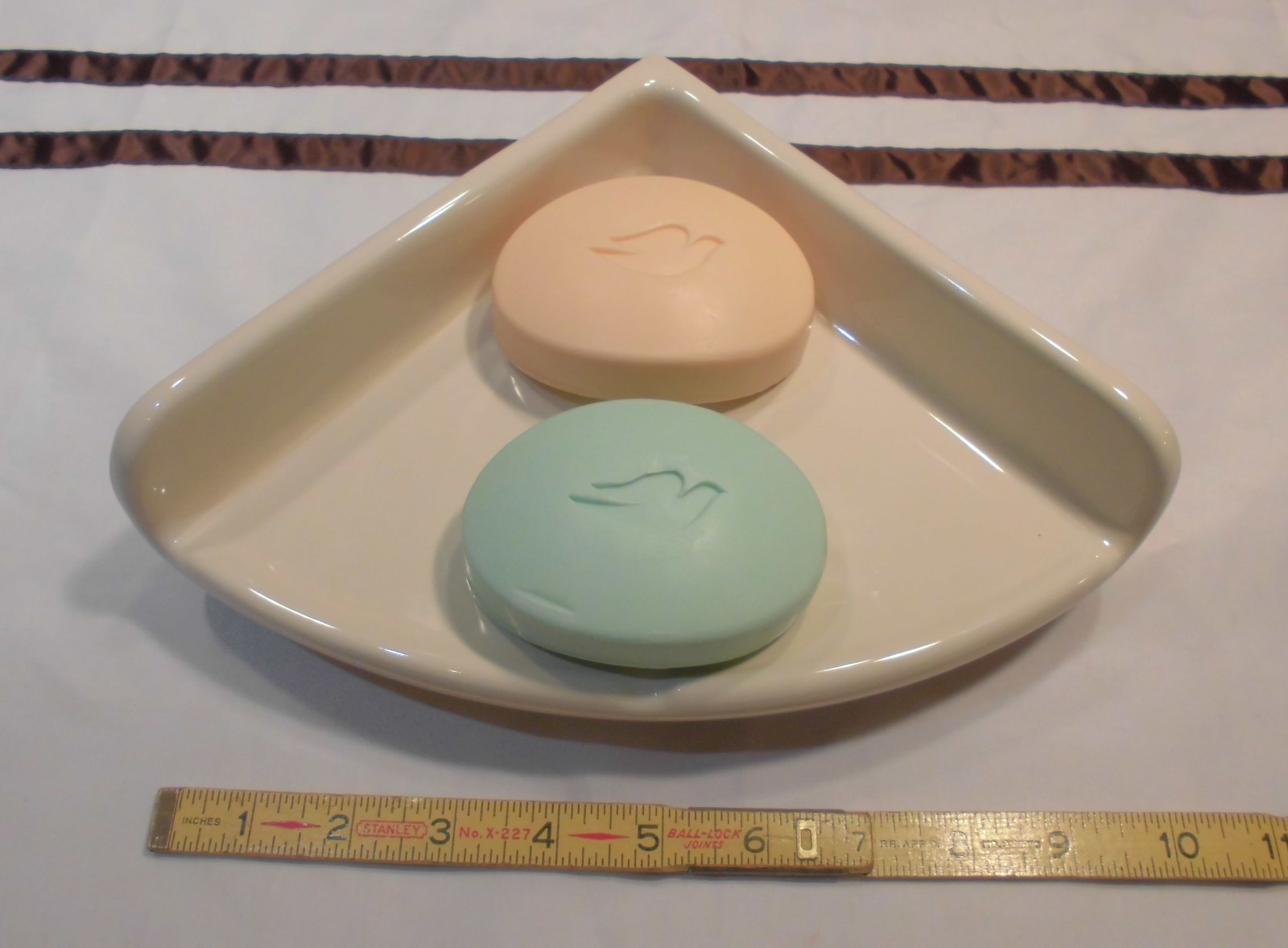 Ceramic New Stock...Large 7"... Corner Soap Dish-Shelf-Tray *Bright Almond* NEW gallery