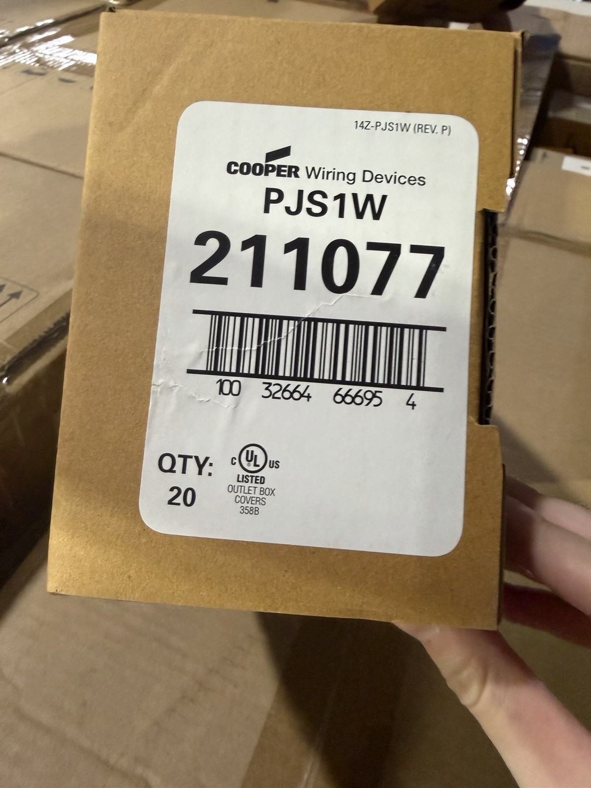Cooper Wiring Devices PJS1W White Outlet Wall Plate 1 Gang No Visible Screws gallery
