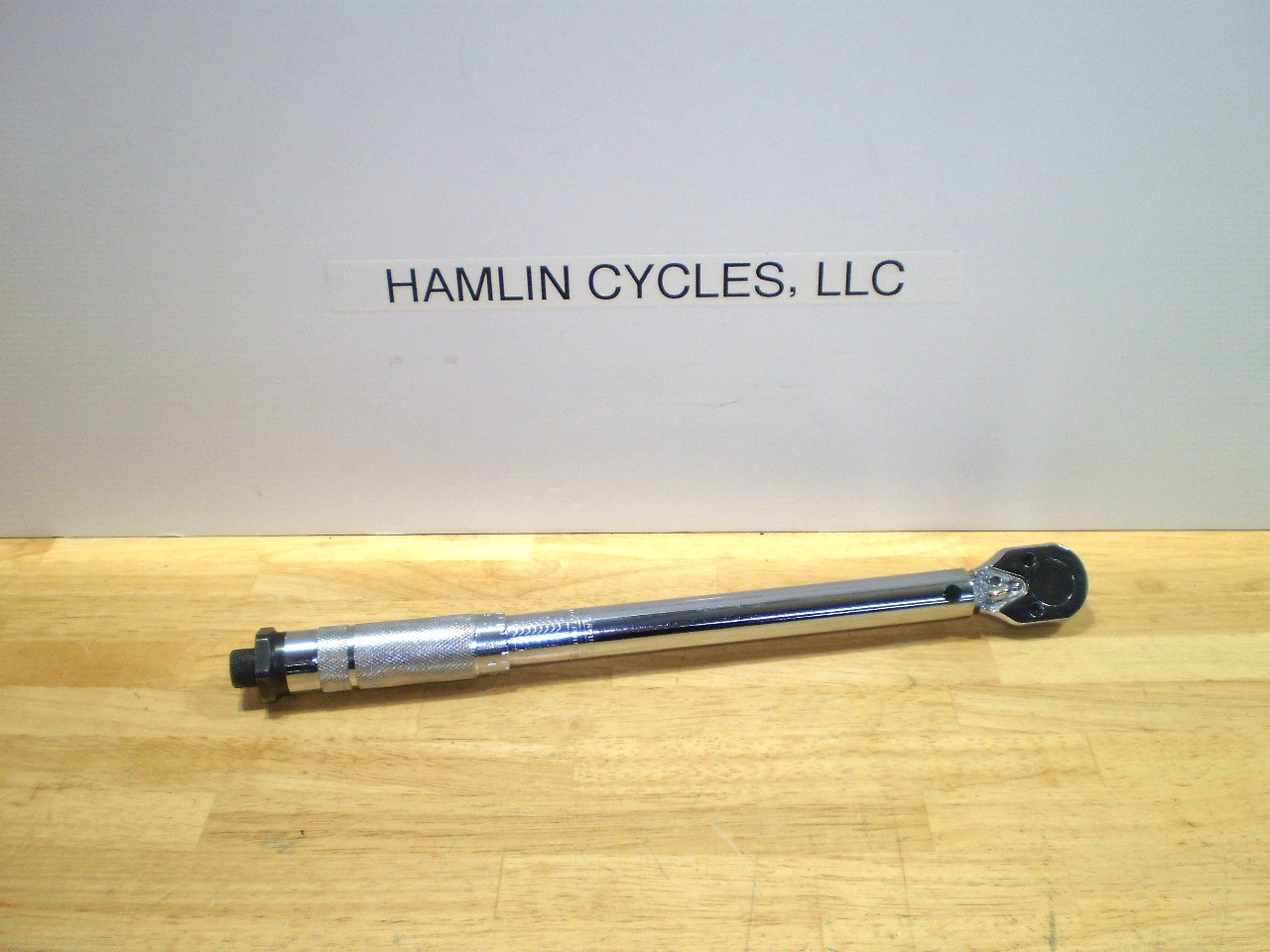 3/8" Click-Type Torque Wrench, 5-80 Foot-Pounds, 14" L. gallery