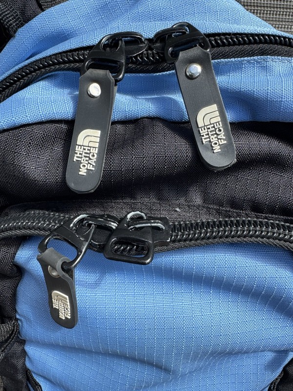 The North Face Base Camp Light Blue/Black Backpack Medium Ultralight Pre Owned 3