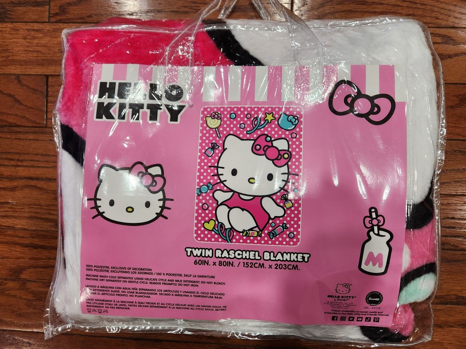 HELLO KITTY TWIN RASCHEL BLANKET 60IN x 80IN BY SANRIO NORTHWEST 152CM X 203CM. gallery