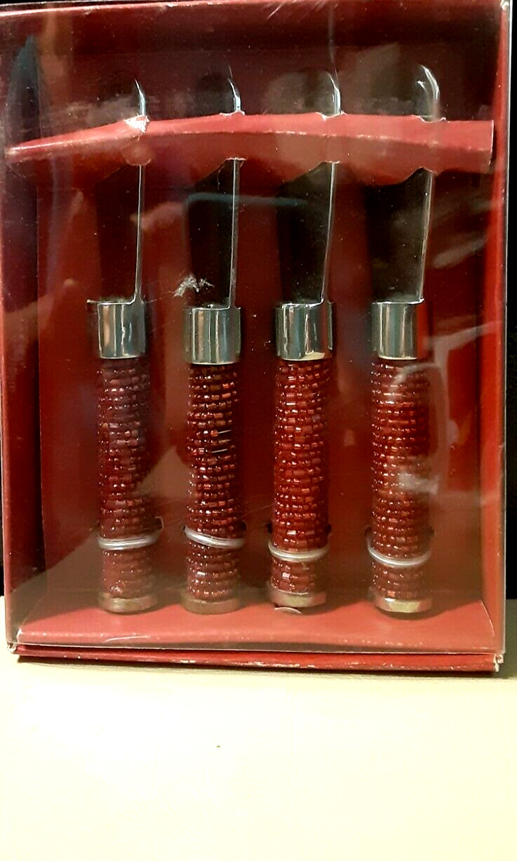 St. Nicholas Square Tis The Season Set of 4 Cheese Spreaders Red Handles NIB gallery