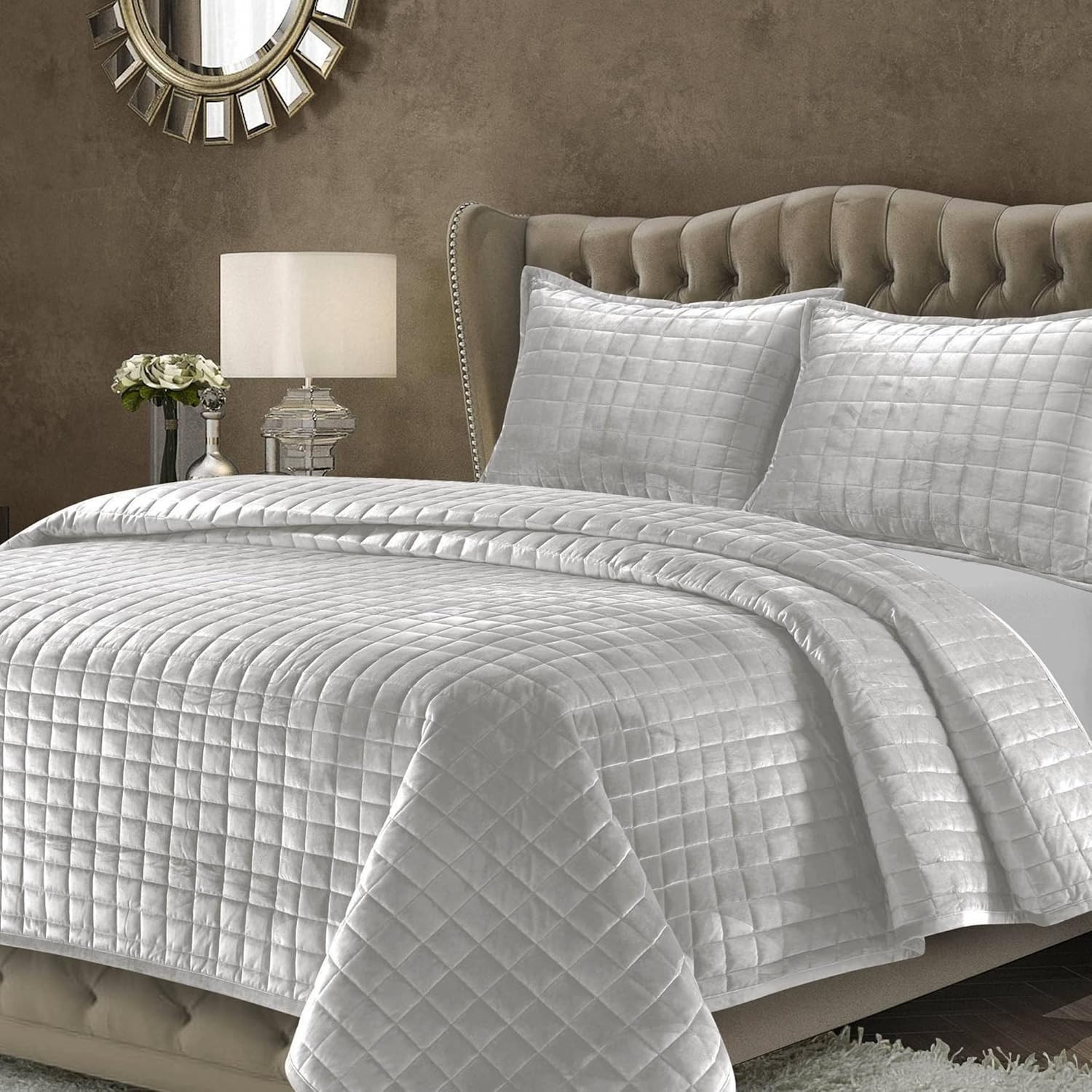Luxury Velvet Quilt Set King Bedding Set, 260 GSM Soft Velvet Oversized Comforte gallery