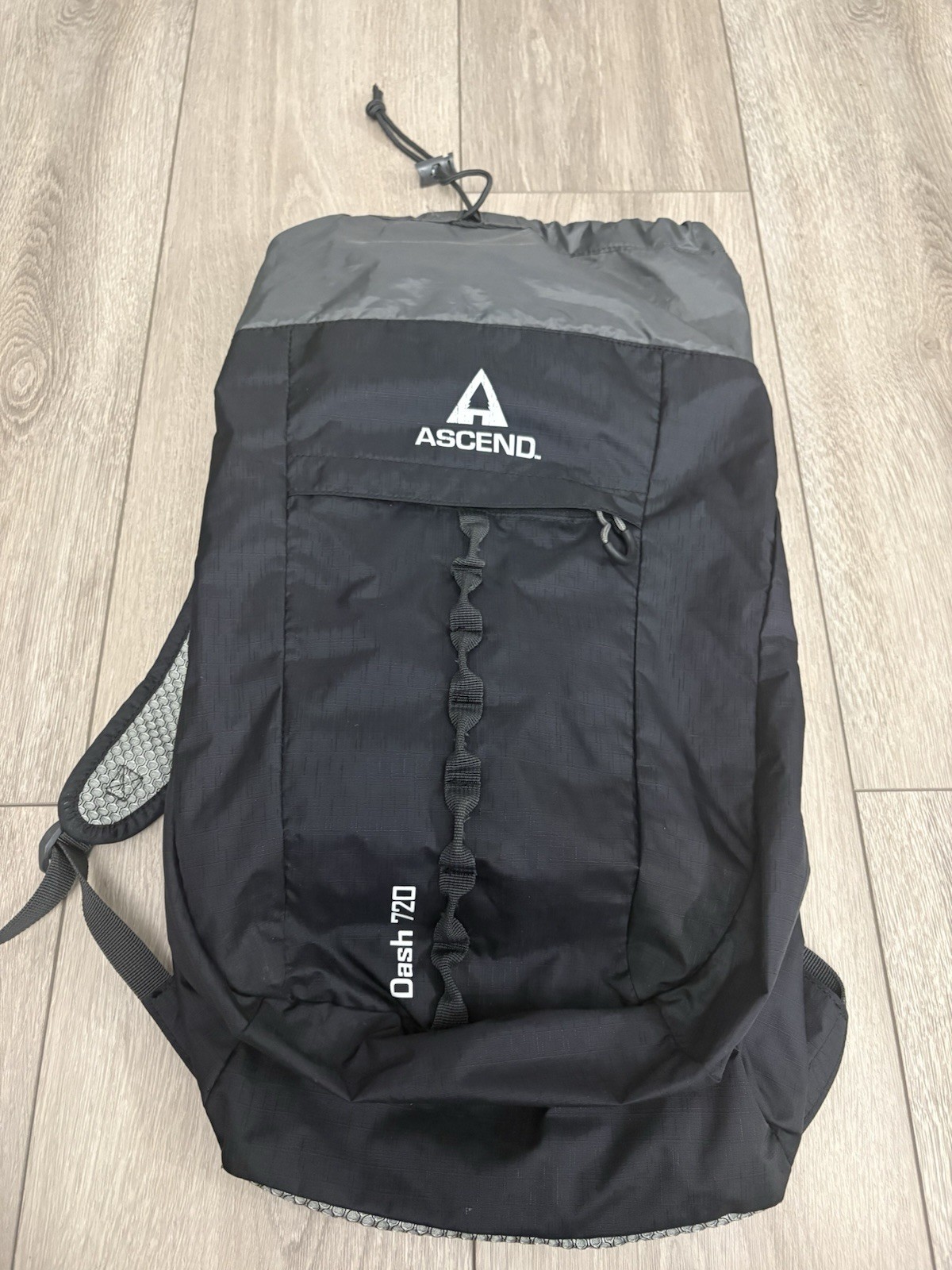 Ascend Dash 720 Hiking Backpack Black Gray Lightweight Day Pack Drawstring 2
