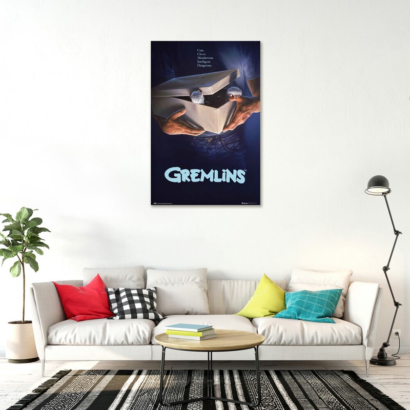 Gremlins - Movie Poster / Print (Regular Style) (Size: 24" X 36") gallery