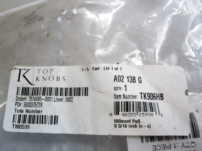 Top Knobs TK906HB Lynwood Collection 6-5/16 in. (160mm) Hillmont Pull gallery