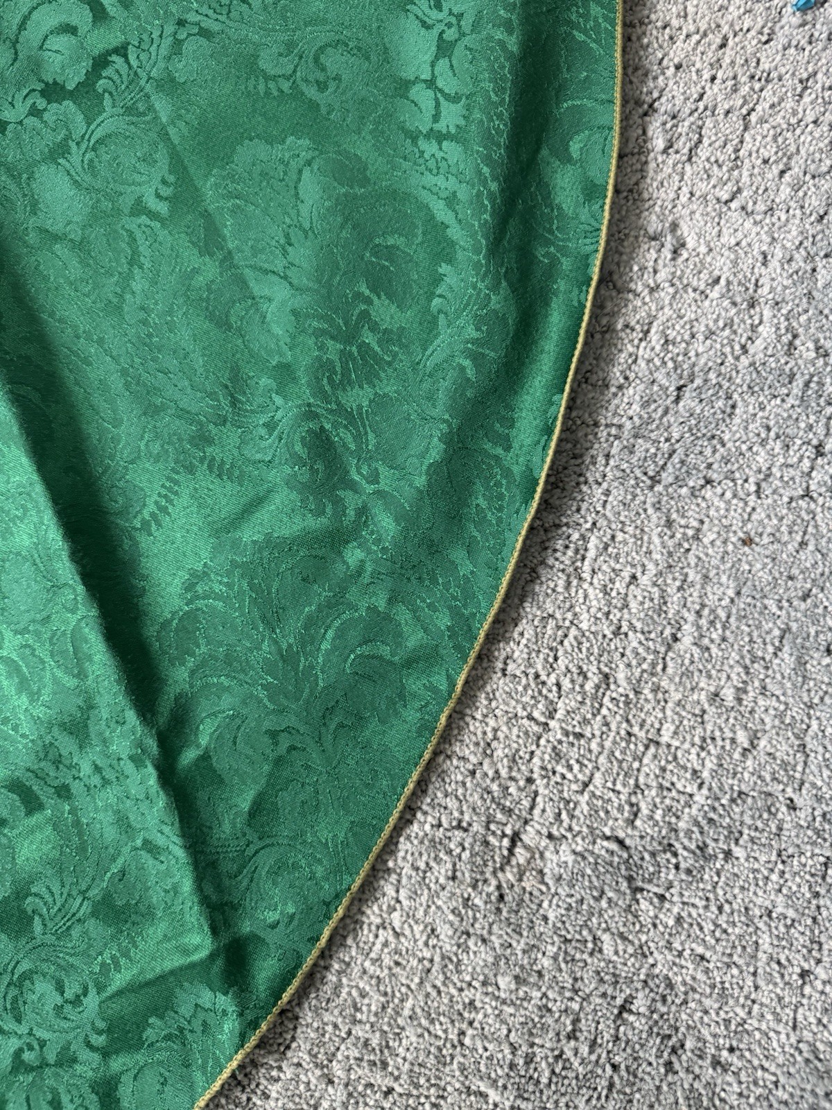 Emerald Green Damask Oval Tablecloth 60x84 Floral Scroll Gold Corded Trim Decor gallery
