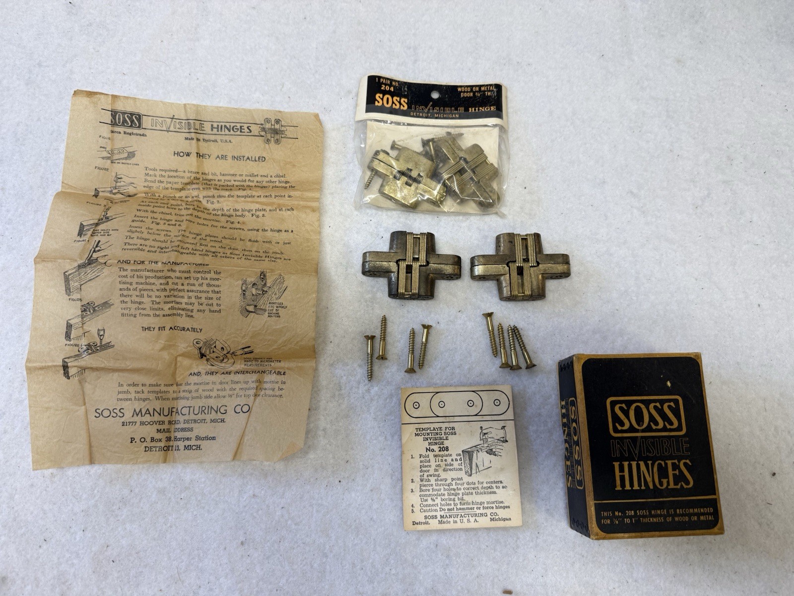 Soss Invisible Hinges 1 Set No. 208 And 1 Set No. 204 Both Unused gallery