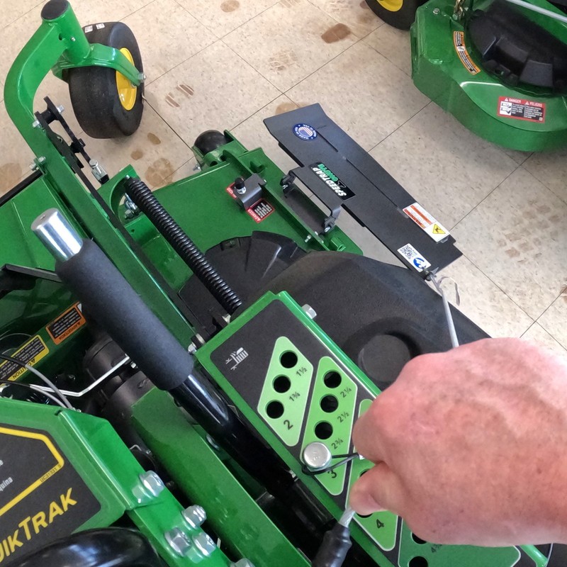 Speedtrap® Chute Blocker John Deere® Q865R QuikTrak® 54" &60" No drilling gallery