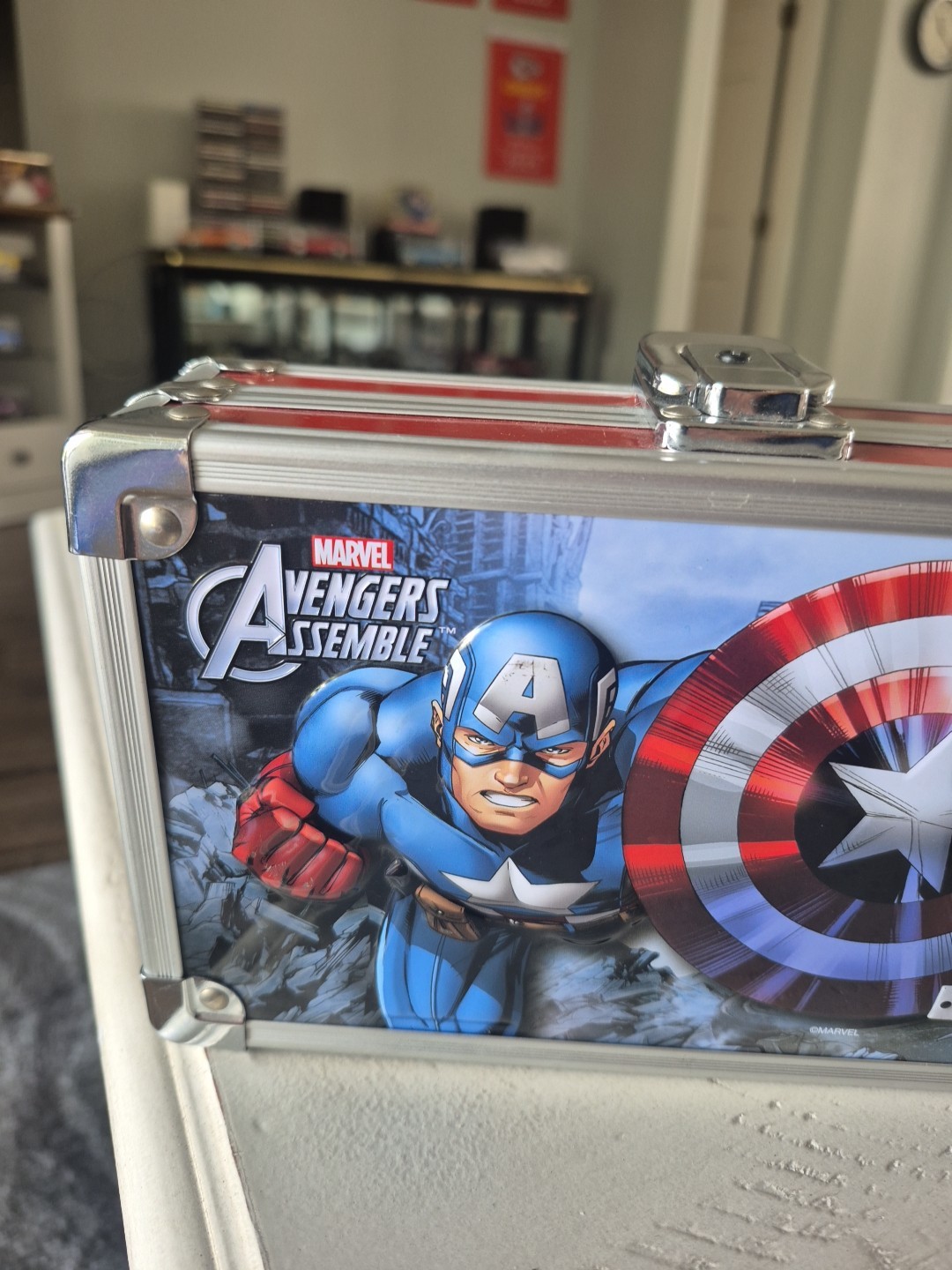 Vaultz Marvel Avengers Assemble Locking Pencil Box NO KEY gallery