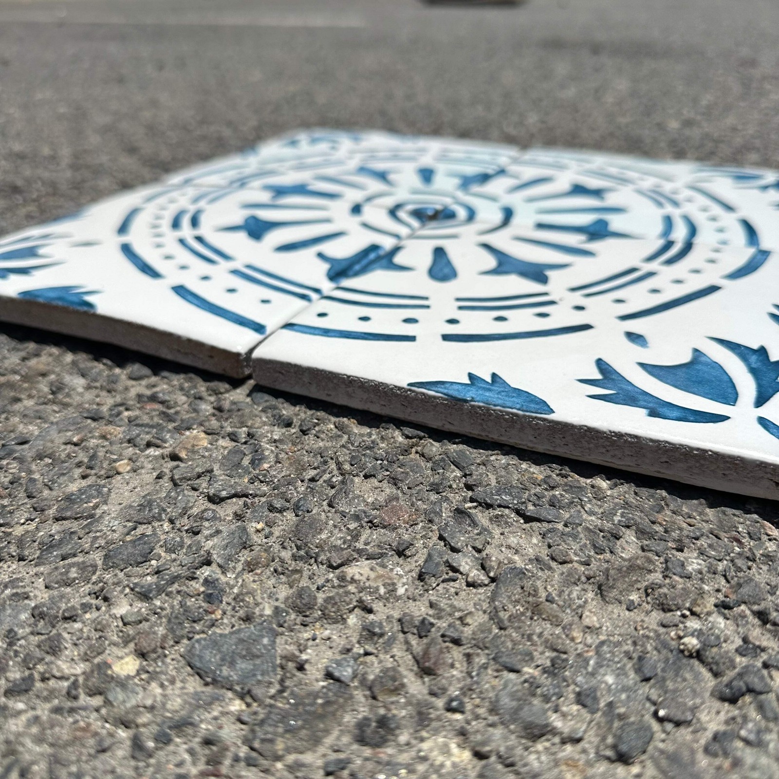 Tabarka Studio | Loggia 14 6x6 Tile, Royal Blue on White gallery