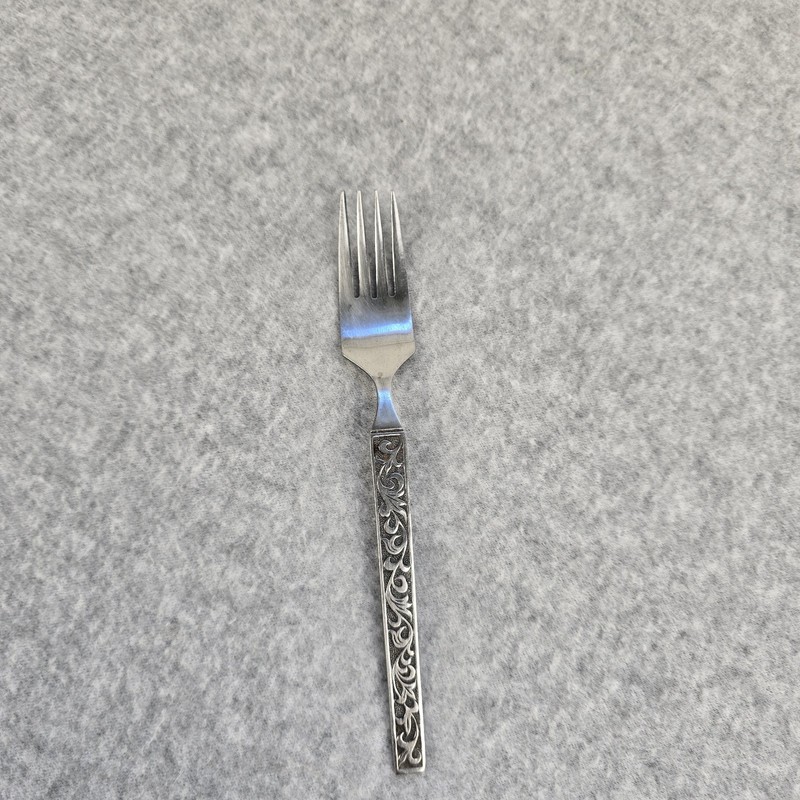 Riviera MONTEREY Scroll Pattern Stainless Black Accent Silverware Flatware U PIC gallery