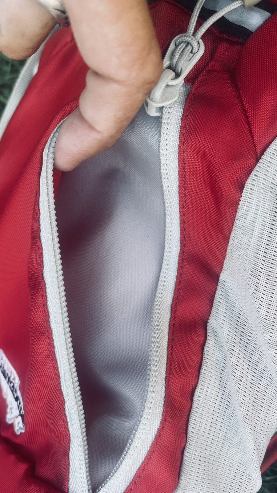 Kelty Ridgeway Hydration Daypack Red Gray Black with Bladder Monarch 5L PreOwned 3