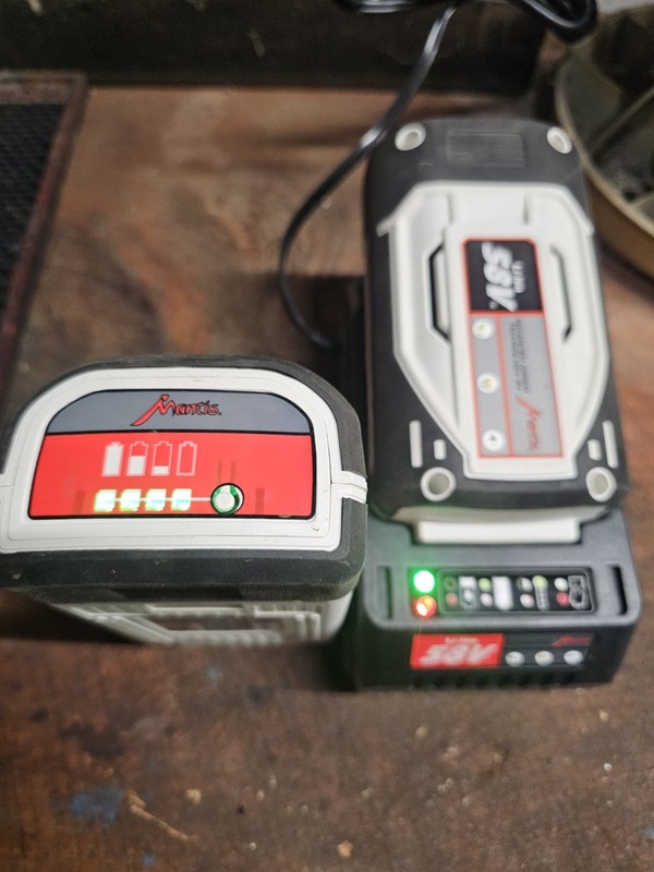 Mantis 58 Volt Li-ion Rechargeable Battery gallery
