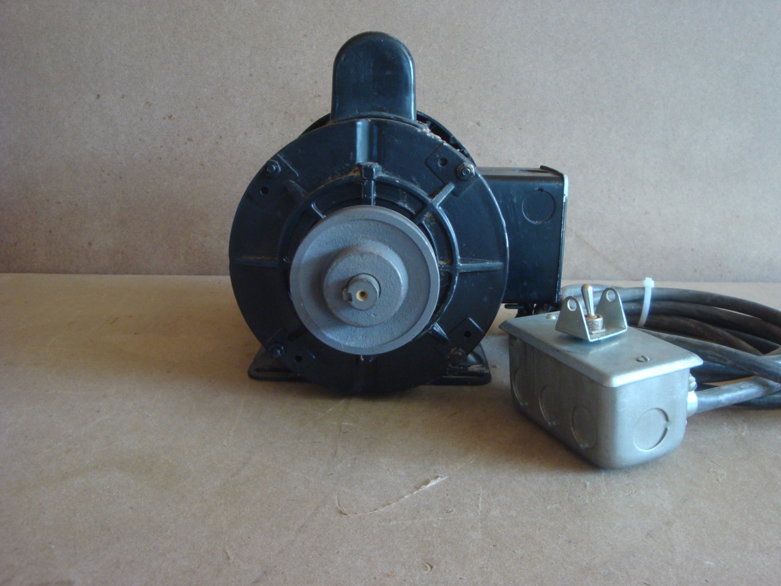 Delta #62-042 Contractor Table Saw Motor 115v/230v / 1.5HP/ 3450 RPM gallery