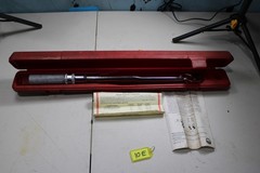 Mac Tools TW150R – 1/4″ Drive – Axis-Head Torque Wrench 20-160 in-lbs.