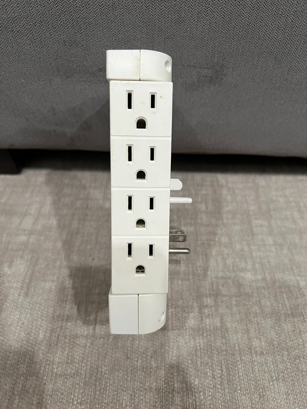 Side Socket Elite 8-Outlet Expander/Extender - As Seen On TV - 90 Degree Swivel gallery