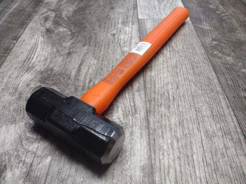 Truper 3 lb. Engineering Sledge Hammer with 14" Inch Fiberglass Handle MD-3F gallery
