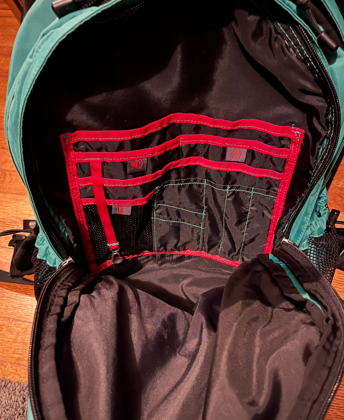 REAL.  Rare north face khumbu backpack 5