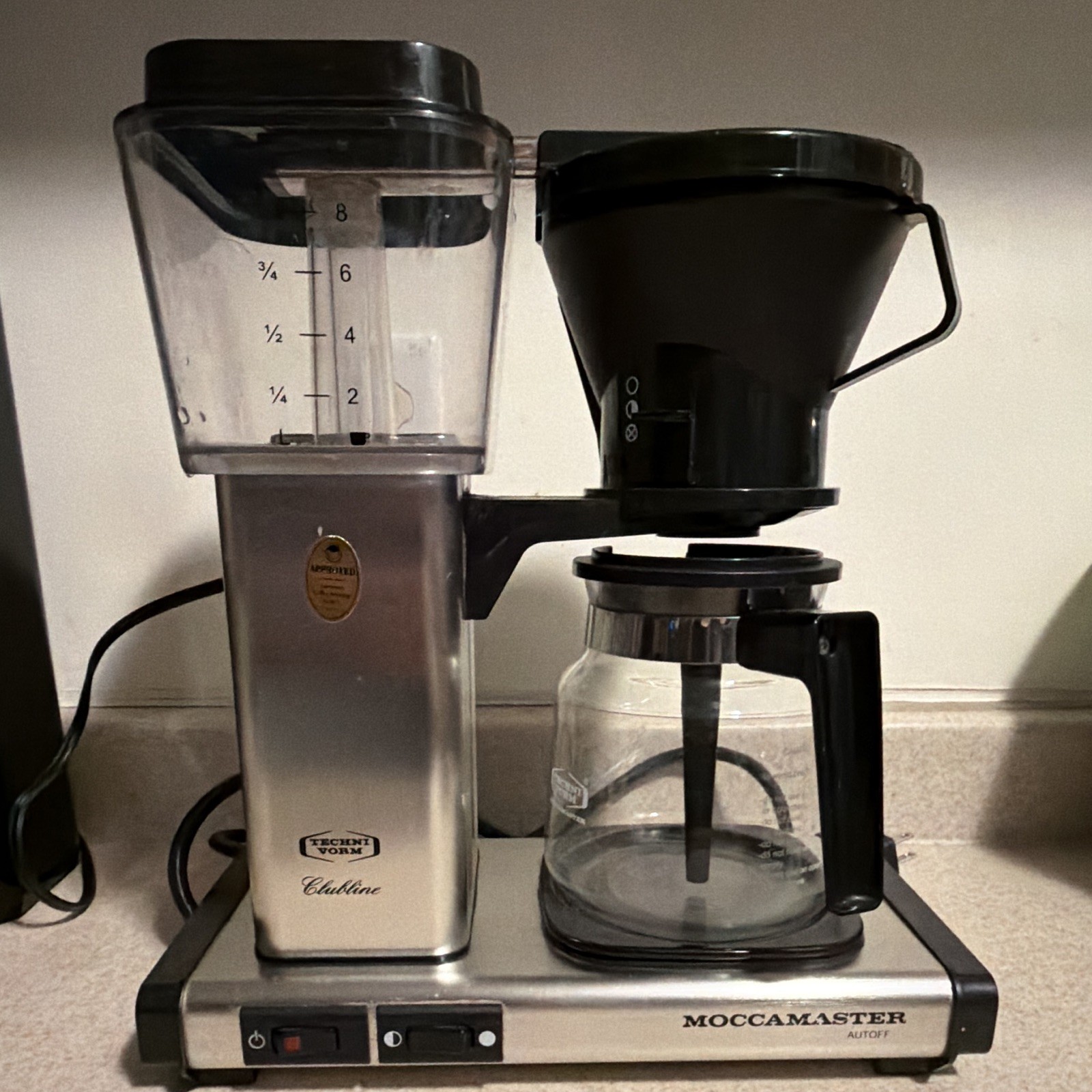 Moccamaster KB Auto Off 1.25L 10-Cup Filter Coffee Maker Silver/Black 120V gallery
